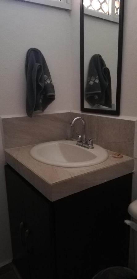 Departamento Economico Cerca Del Centro #1 Appartement Valladolid  Buitenkant foto